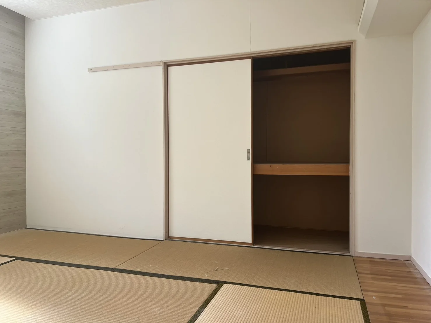 グランテラス 201号室 収納